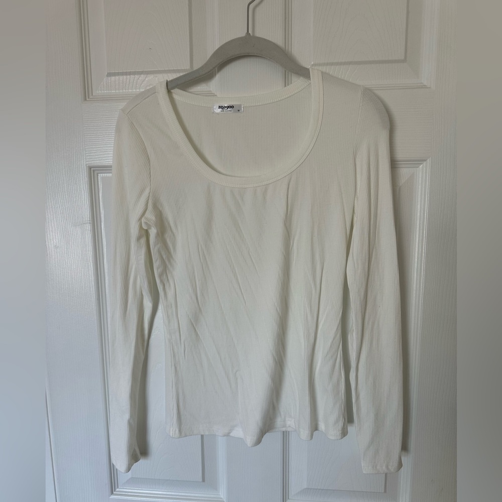 Women’s long sleeve scoop neck shirt